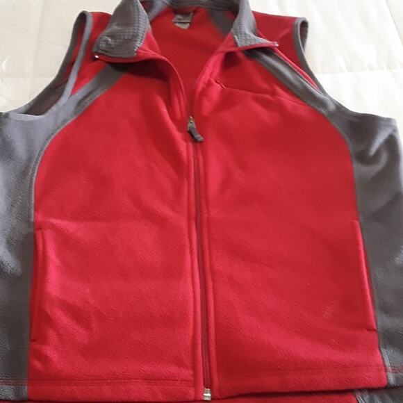 Womens Sz XL Red/Gray Lightweight Fleece Pockets Full Zip Champion Vest - Picture 1 of 8